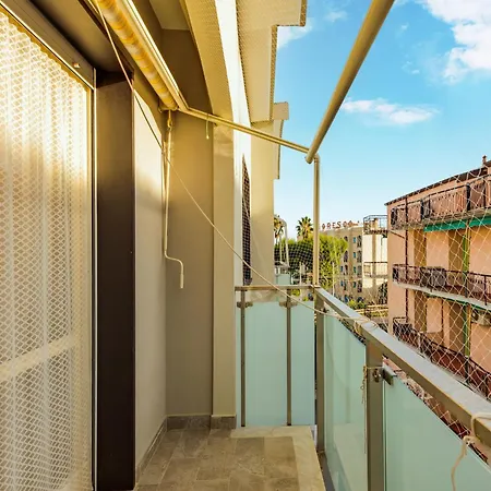 Blue Sky House Apartament Ceriale
